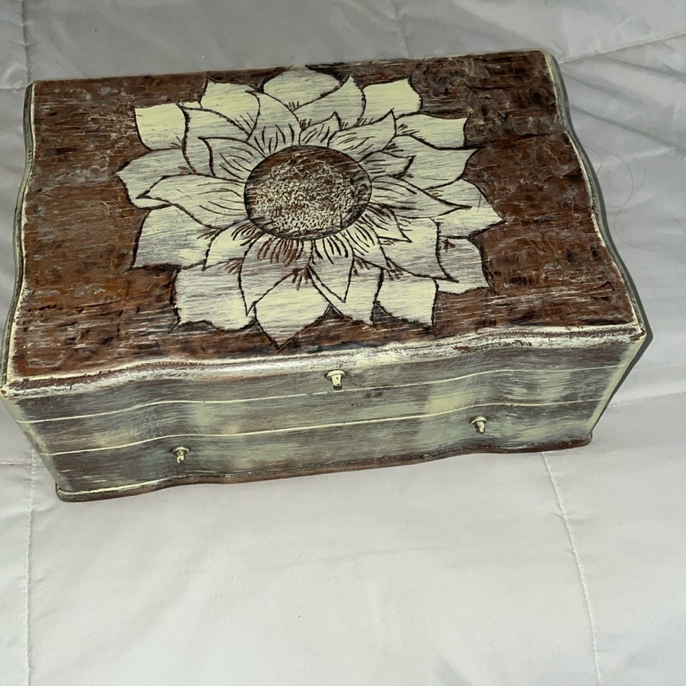 262 jewelry box